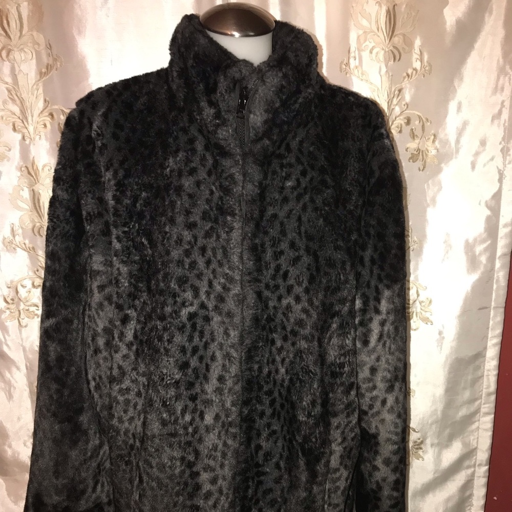 Black leopard coat 🧥